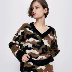 Zara Camouflage Print Knit V-neck Oversized Chunky Sweater - Size S